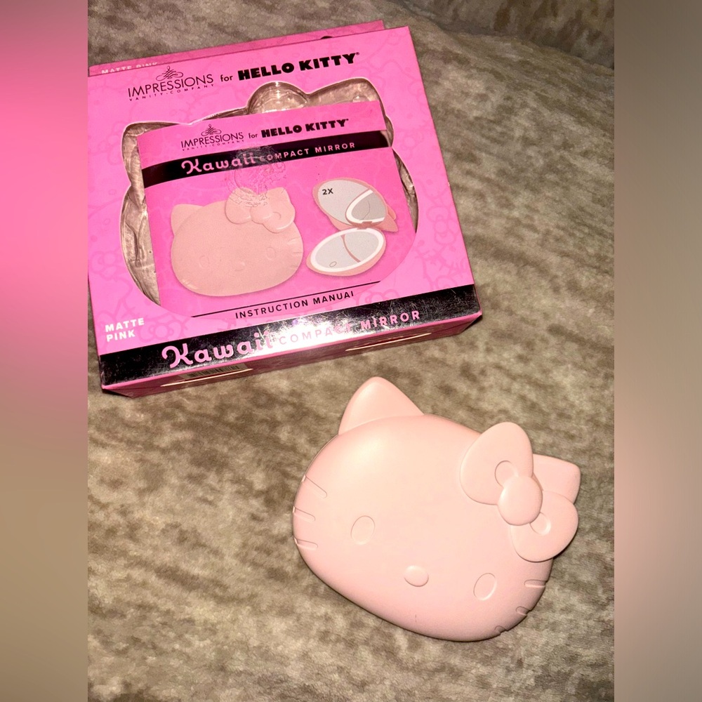 Hello kitty Impressions Mirror